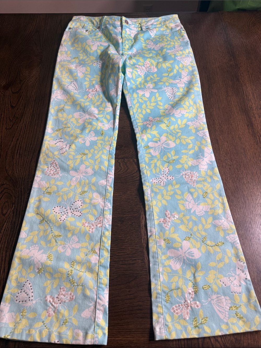 Lilly Pulitzer  Butterfly & Leaf Flare Jeans - Light Blue, Pink, Yellow size 6